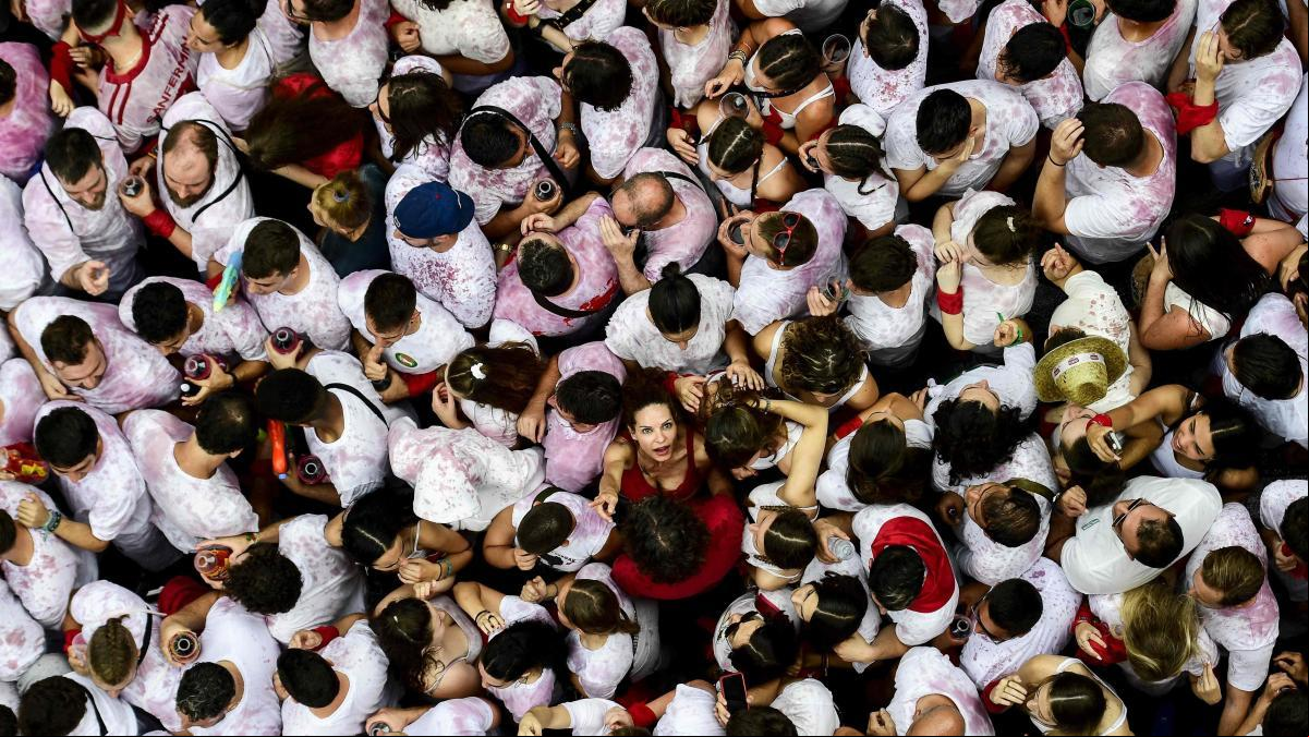 Towards Sanfermines without bulls?