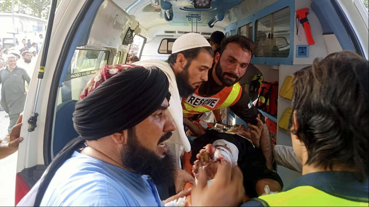 Decenas de muertos en un ataque suicida contra el partido religioso JUI-F en Pakistán