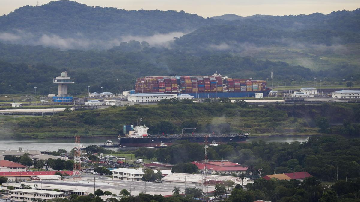El canal de Panamá limitará diez meses más el paso de barcos