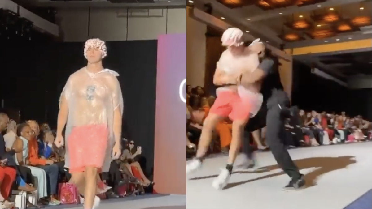 Se cuela disfrazado con un plástico en un desfile de la Semana de la Moda de Nueva York y nadie se da cuenta