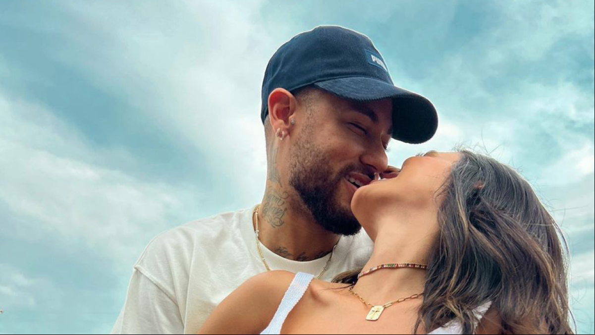 Bruna Biancardi estalla contra Neymar a un mes de ser padres tras ser pillado con dos chicas
