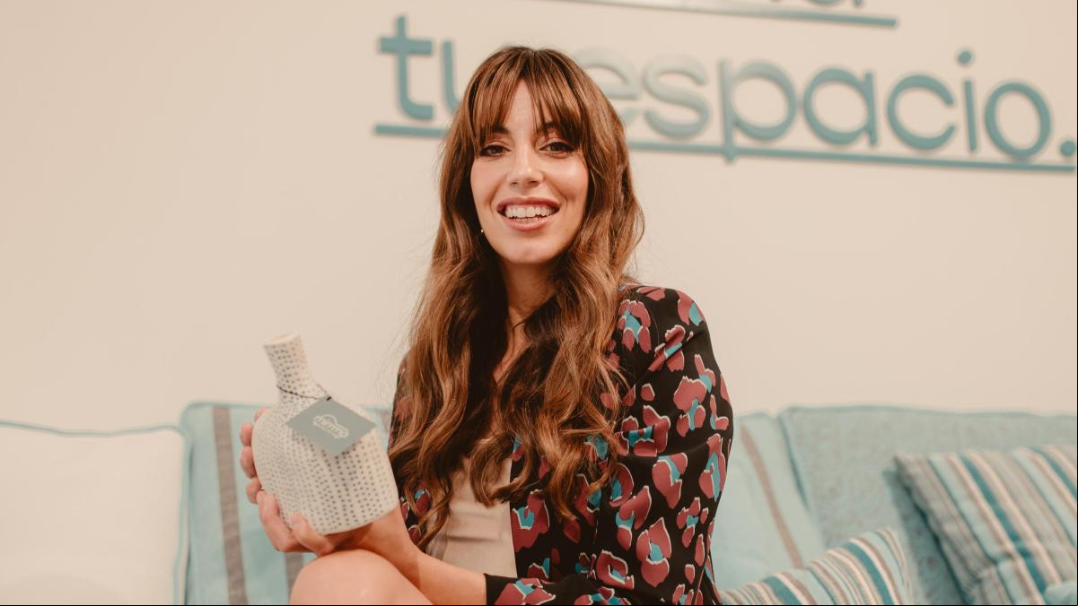 Almudena Cid anima la lucha de las futbolistas desde el teatro