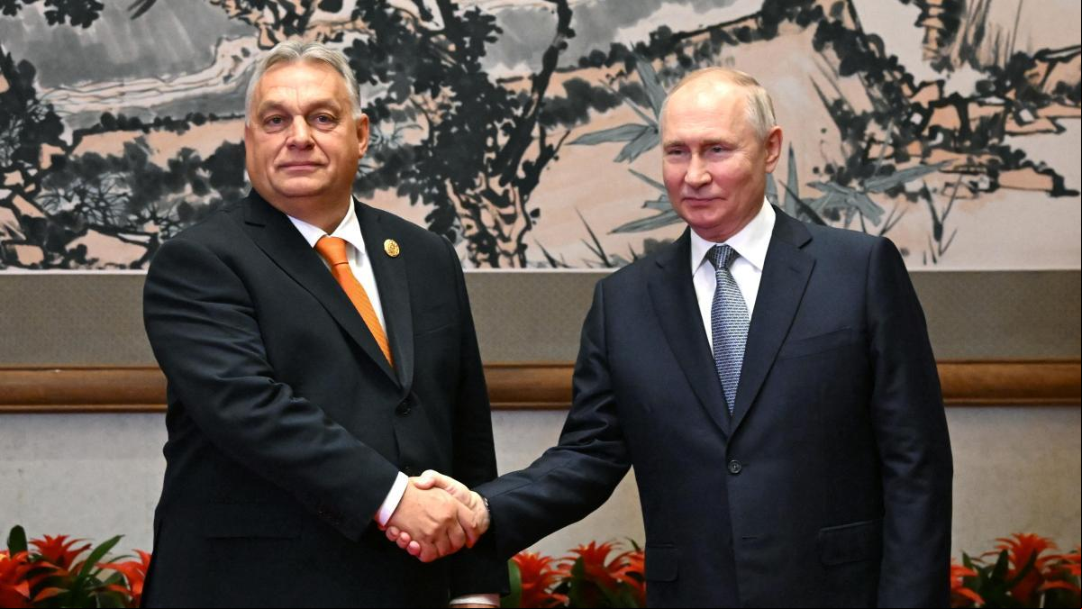 Orbán defiende los lazos entre Hungría y Rusia en un encuentro con Putin en Pekín