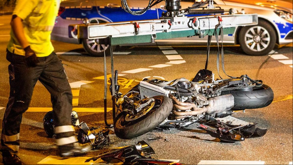 Muere un hombre de 55 años al caerse de la moto en una autovía de A Coruña Muere un hombre de 55 años al caerse de la moto en una autovía de A Coruña