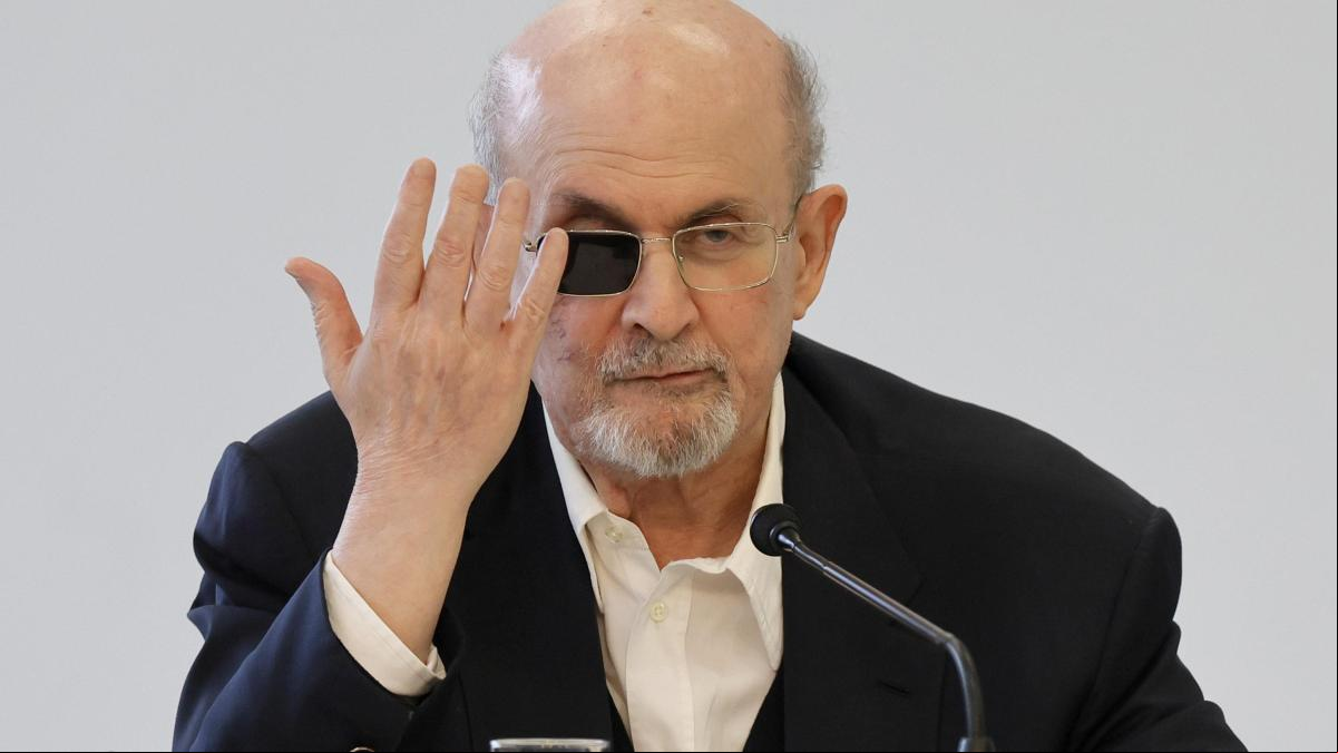 Salman Rushdie: “Me horrorizan los atentados de Hamas y la respuesta que ha dado Netanyahu”