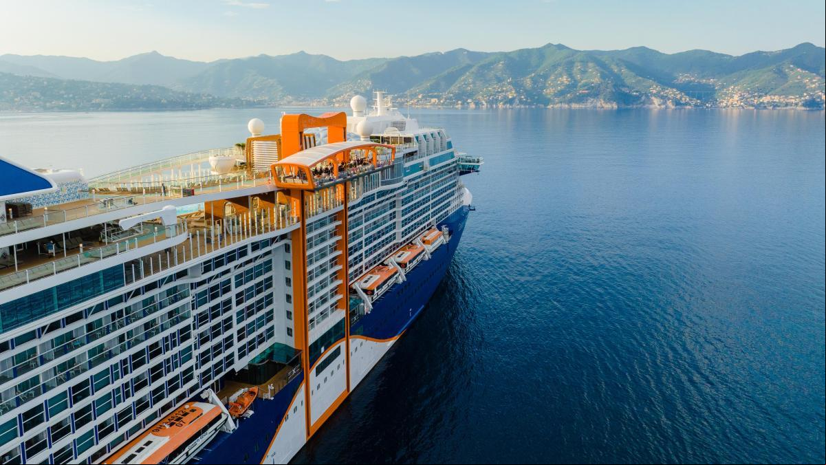 75% de descuento para 2º pasajero a bordo de un resort de lujo en el mar