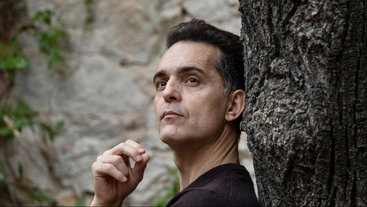 Cómo Pedro Alonso (Berlín) terminó arruinado y viviendo en la aldea de su padre