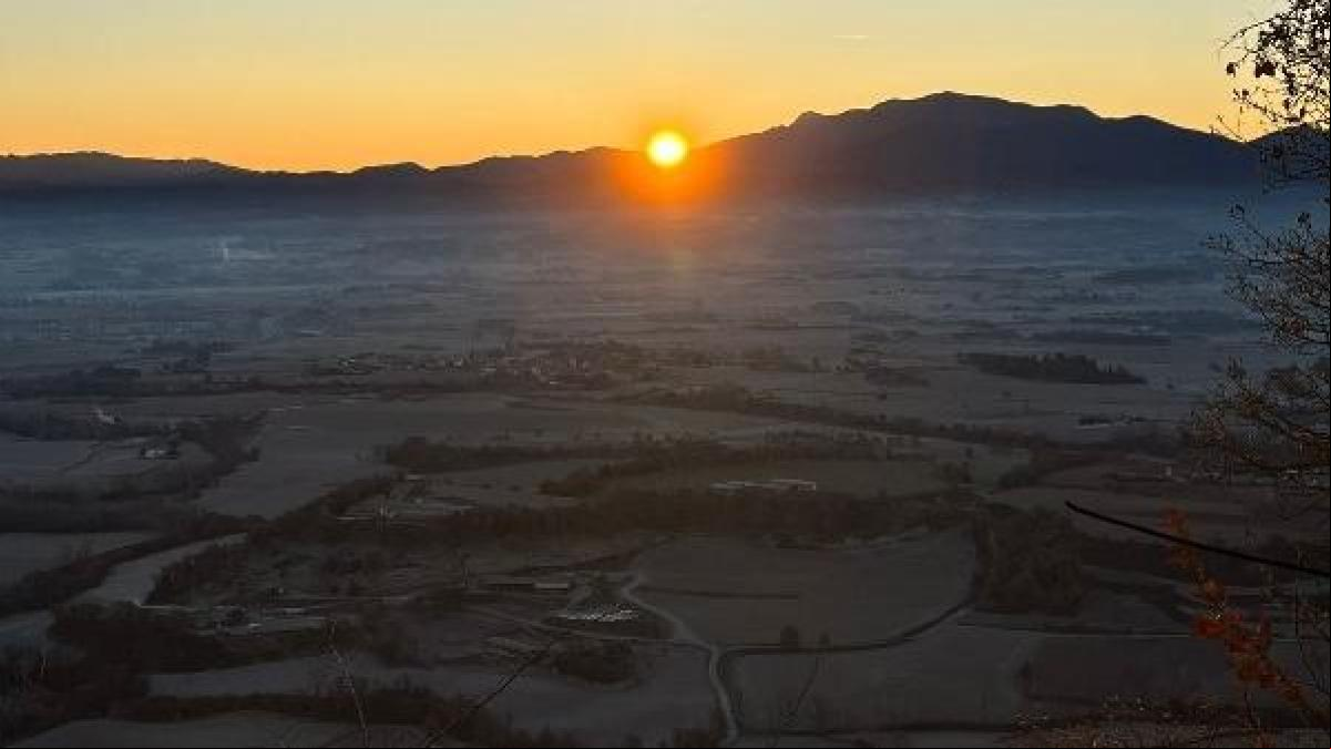 Sant Sebastià despierta al sol del Montseny