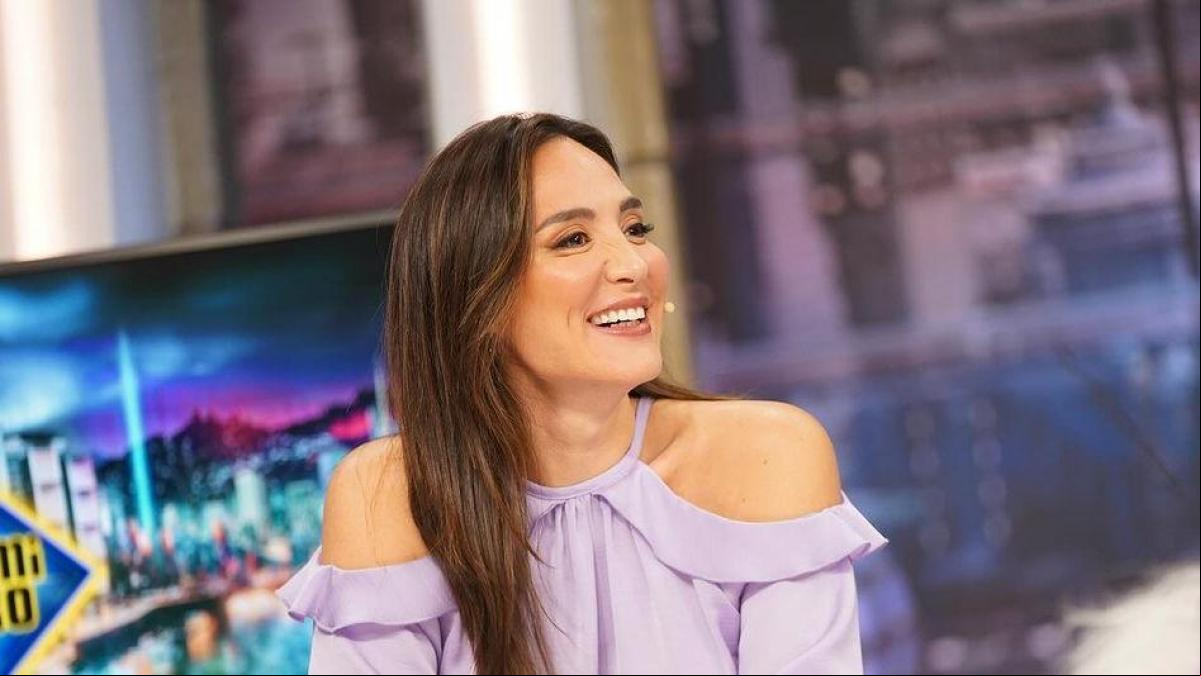 La blusa de 50 euros de Tamara Falcó para ser la más elegante de la oficina