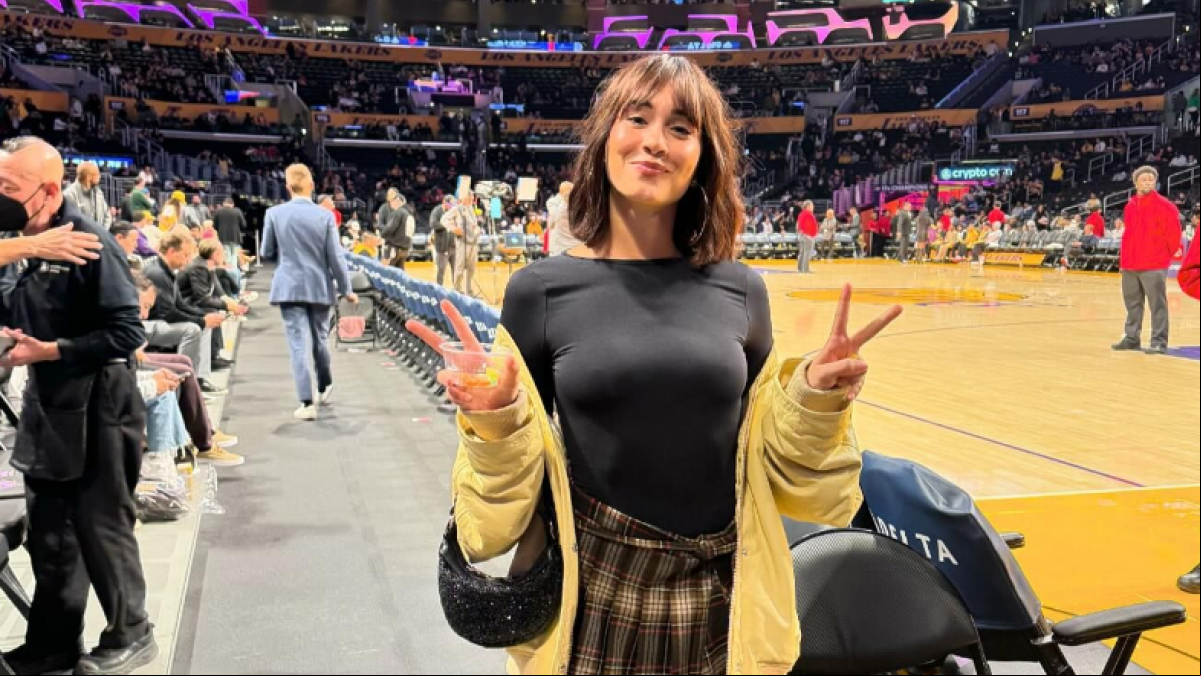 Aitana desvela su afición oculta por el baloncesto con una noche mágica en la NBA: “¡LeBron te queremos!”