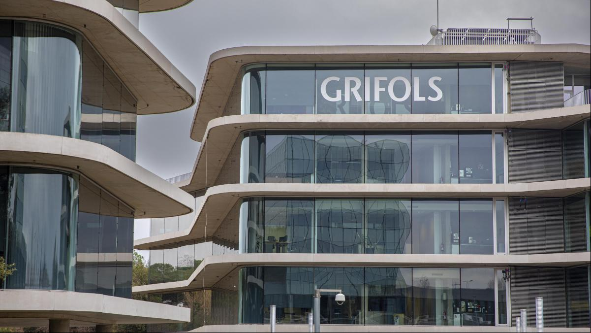Grifols se dispara un 20% en bolsa tras lograr el aval de KPMG a sus cuentas sin salvedades