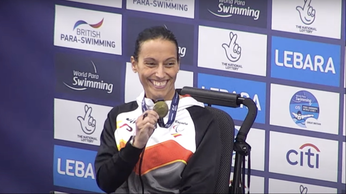 Teresa Perales bate el récord del mundo de 150 metros estilos SM2