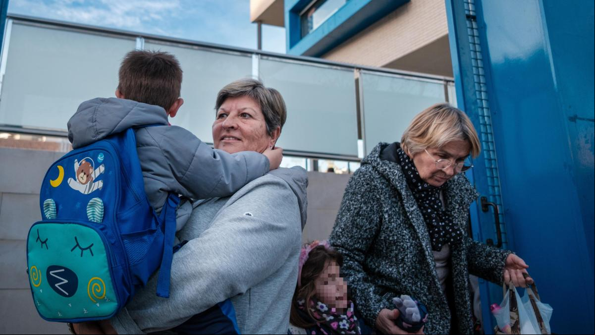 Adiós al fenómeno de los abuelos en la puerta del cole