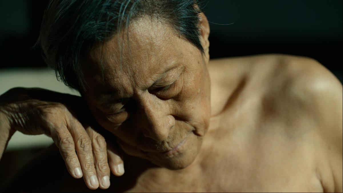 Desnudo integral, cantos de dolor y belleza: el festival La Inesperada llega a Barcelona