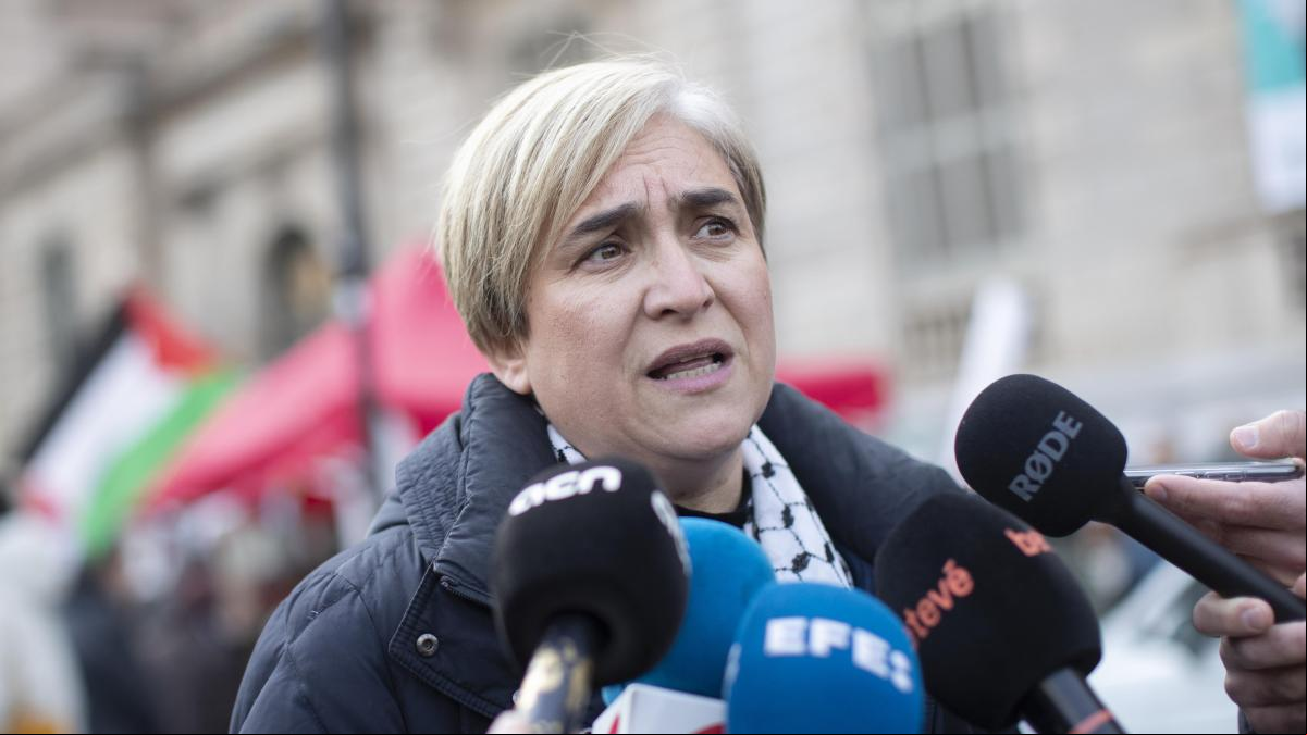 Colau responde a Collboni y asegura que “no tiene ganas” de pactar los presupuestos con los comunes