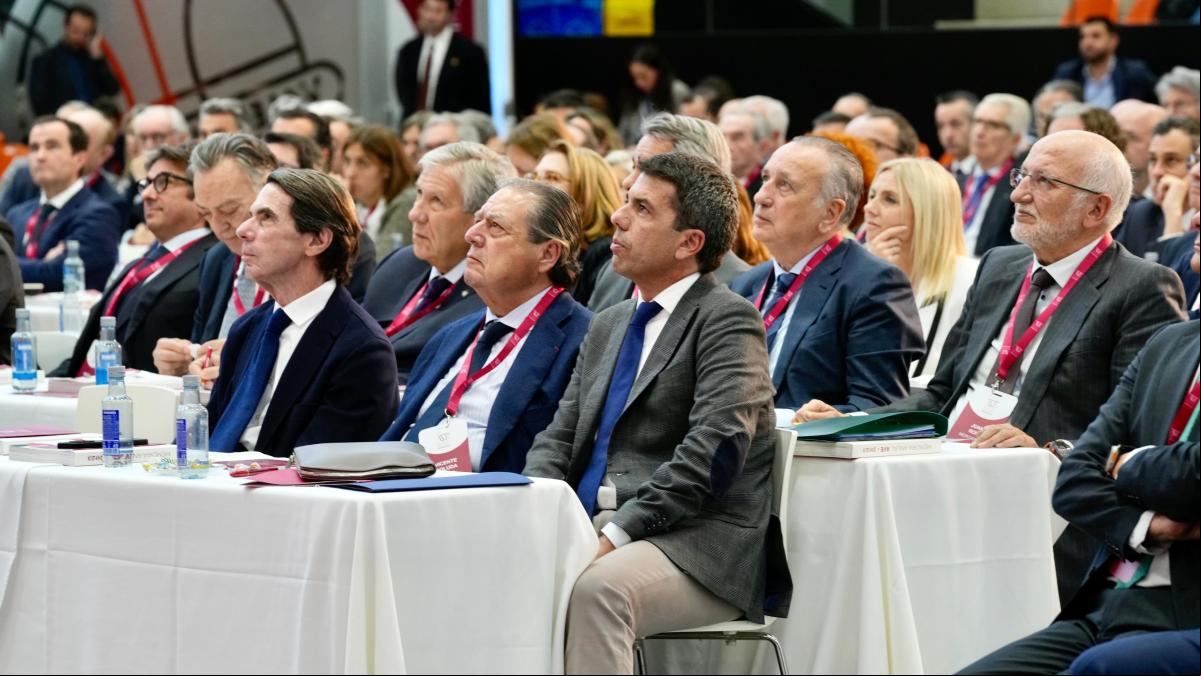 Los empresarios valencianos respaldan la gestión política de la Comunidad Valenciana