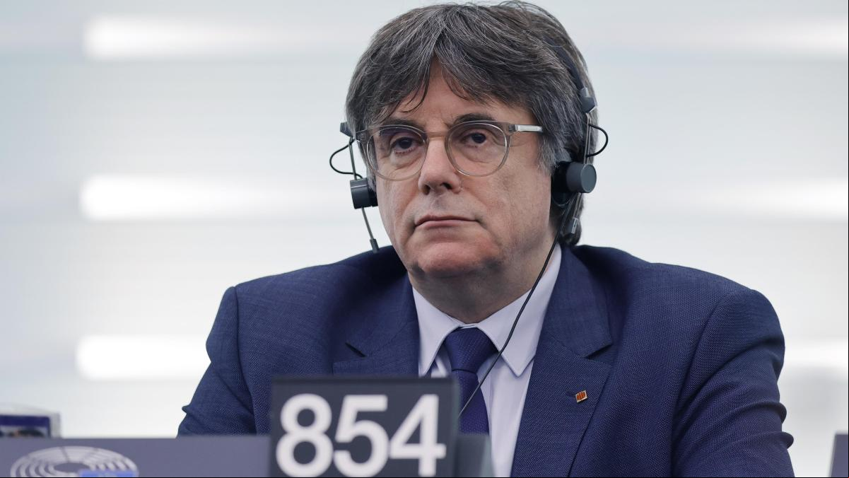 Puigdemont critica al Supremo: Ya solo falta que me salga una cuenta secreta en Panamá