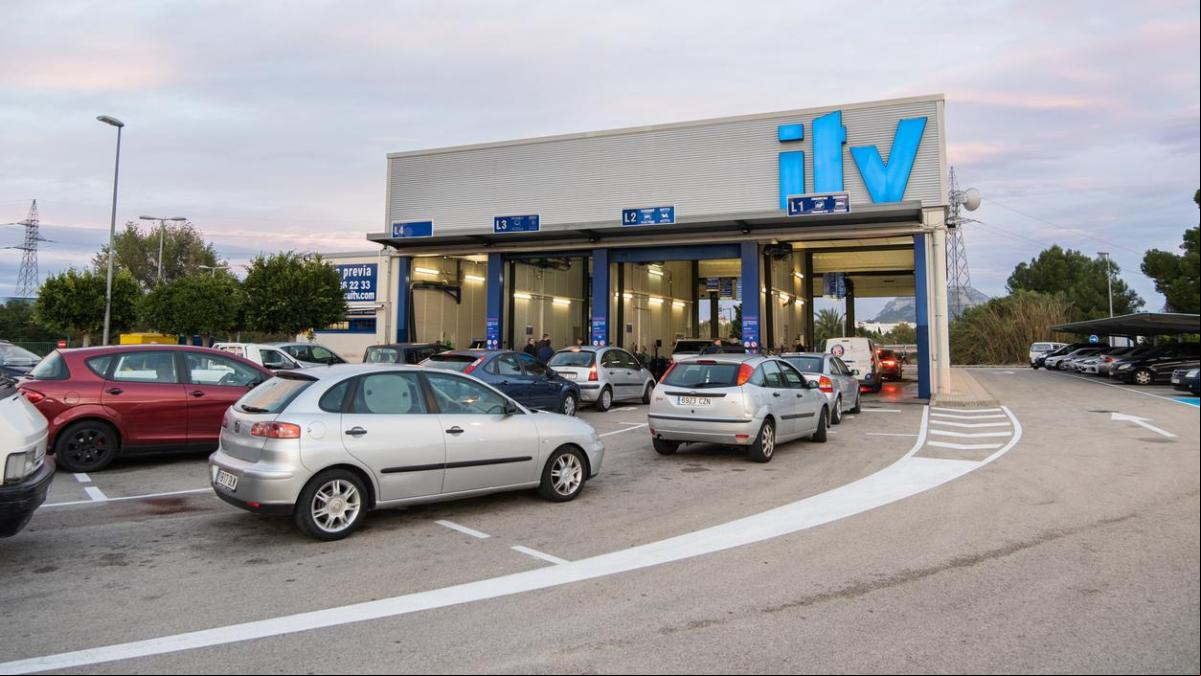 ¿Cuánto cuesta pasar la ITV del coche? Dependiendo de la comunidad autónoma, la diferencia de precio alcanza el 170%