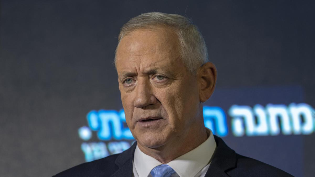 El opositor israelí Benny Gantz viaja a Washington desafiando a Netanyahu