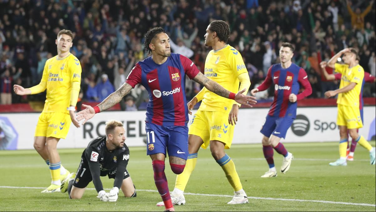 El Barça bate al Las Palmas y presiona al Madrid