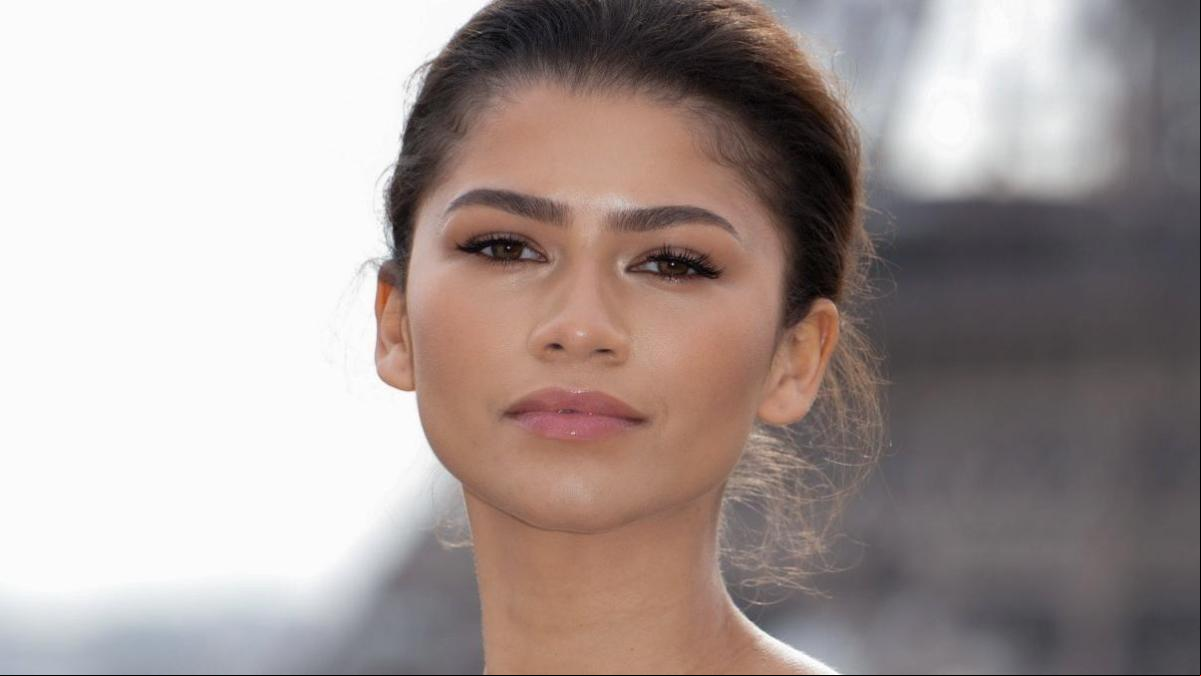 Zendaya reflexiona sobre haber tenido que crecer a muy temprana edad: Ojalá hubiese ido al colegio