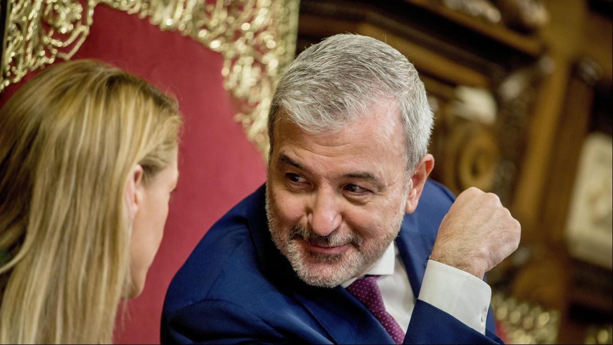 Trias y Colau contraatacan y reprueban al alcalde Collboni