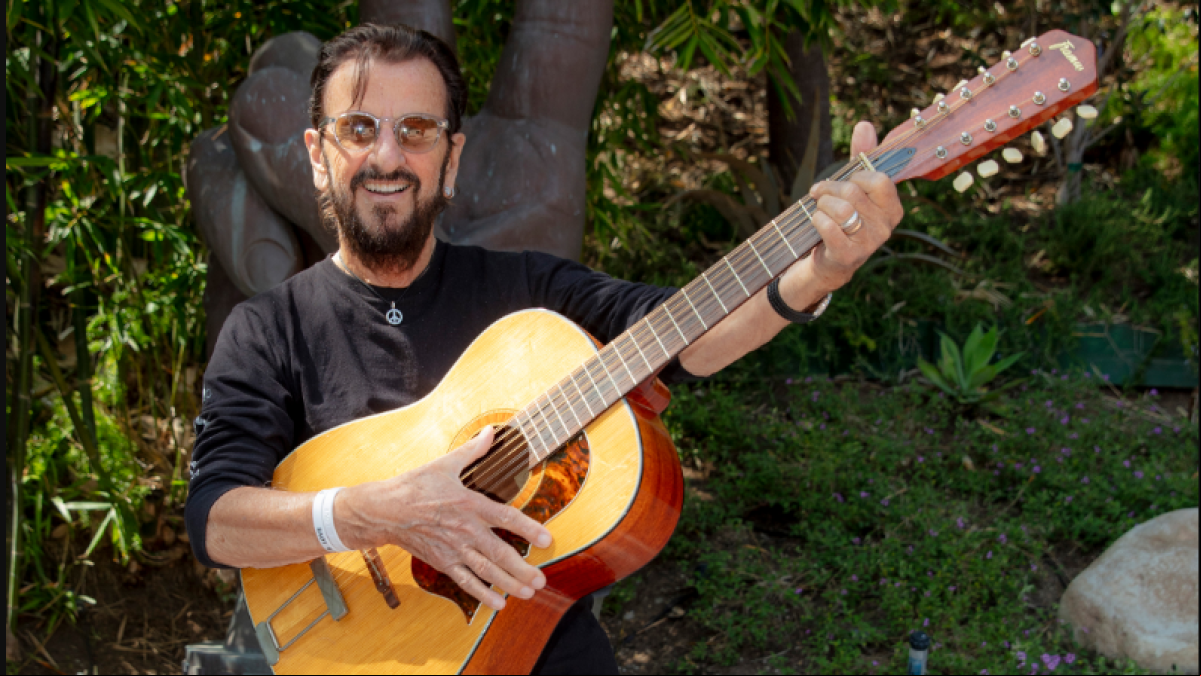 La guitarra de John Lennon perdida durante 50 años apunta a precio récord en una subasta