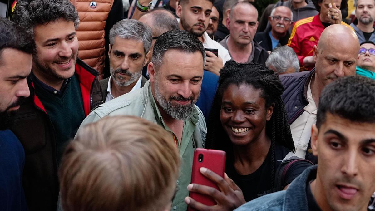 Abascal culpa a separatistas, socialistas e inmigrantes ilegales de los males del país Abascal culpa a separatistas, socialistas e inmigrantes ilegales de los males del país