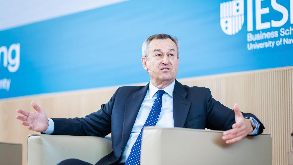 El Sabadell dice que la opa del BBVA tiene efectos peores en sinergias, solvencia y empleo