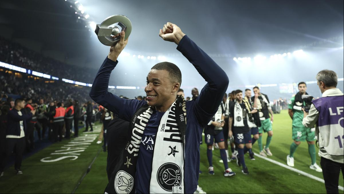 Mbappé se despide del PSG con una gran fiesta