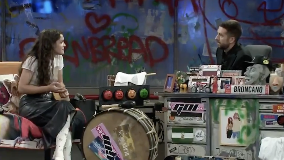 La contestación de Amaia ante las preguntas de David Broncano: “¿Las tienes ahí apuntadas?”