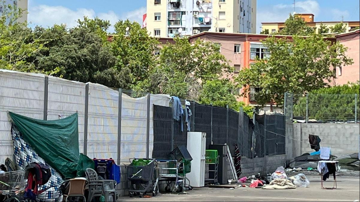 Badalona podrá desalojar el conflictivo edificio B9 ocupado por unas 150 personas Badalona podrá desalojar el conflictivo edificio B9 ocupado por unas 150 personas