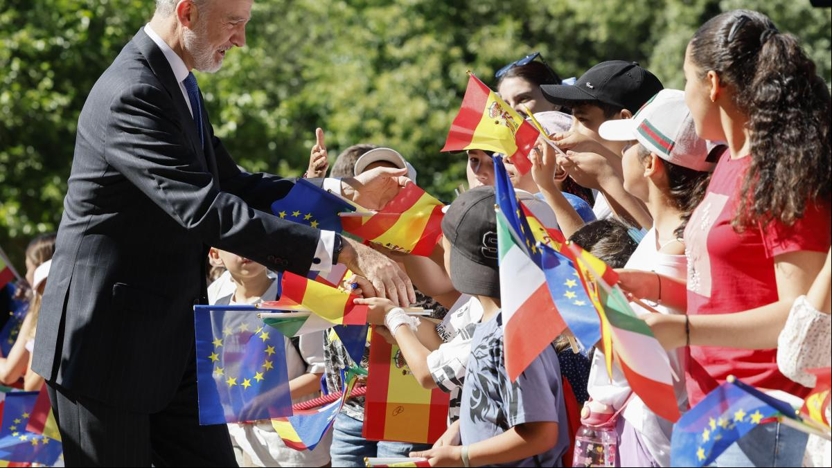 Felipe VI: reinar bajo la tormenta