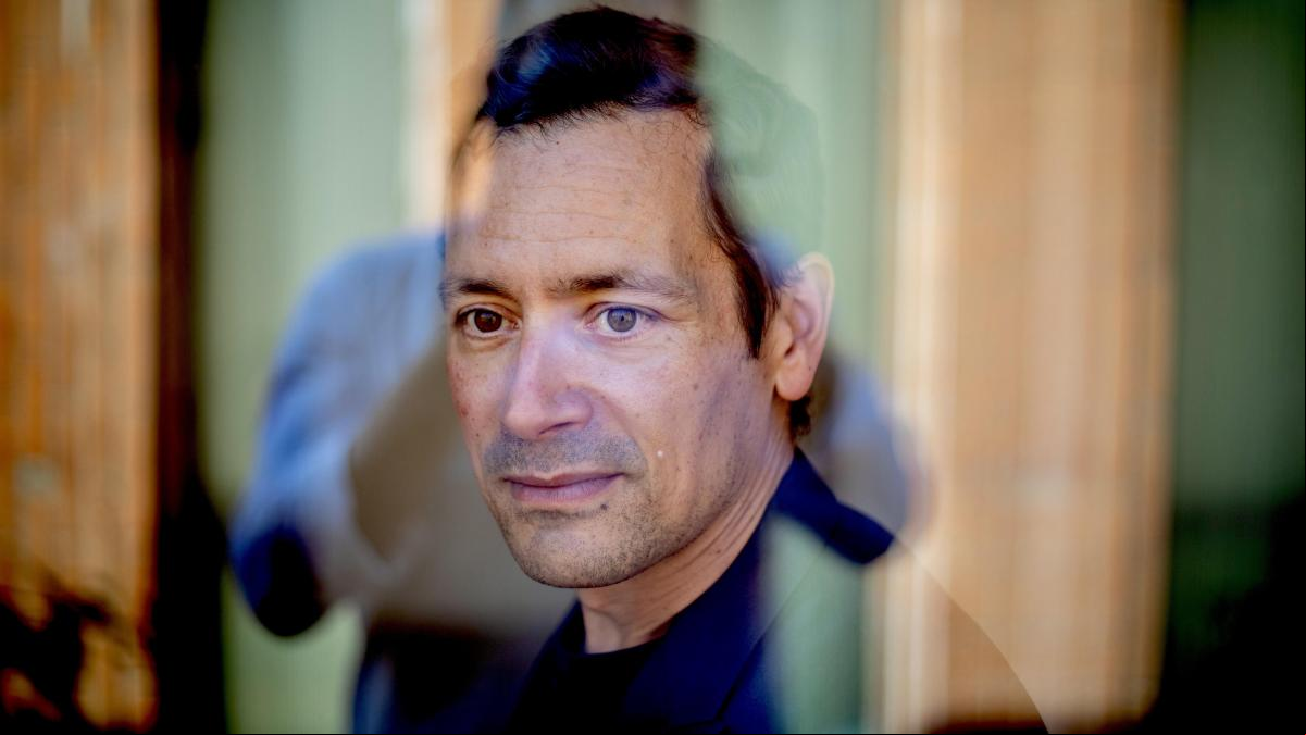 “Antes que culta o popular, una novela es buena o mala”