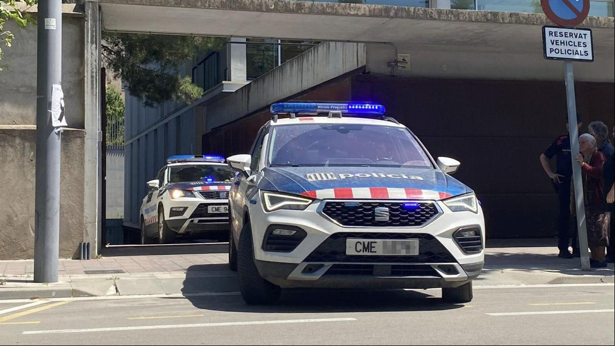 Críticas a los Mossos por su actuación en los destrozos de casas tras el doble crimen de Sant Joan