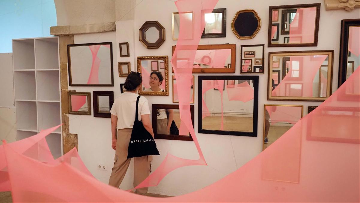 Veinticuatro esculturas dialogan con pinturas de la colección Carmen Thyssen en Sant Feliu de Guíxols