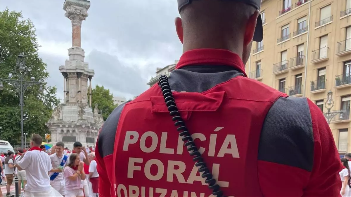 El conductor de un autobús retiene en San Fermín a un agresor sexual hasta que es detenido