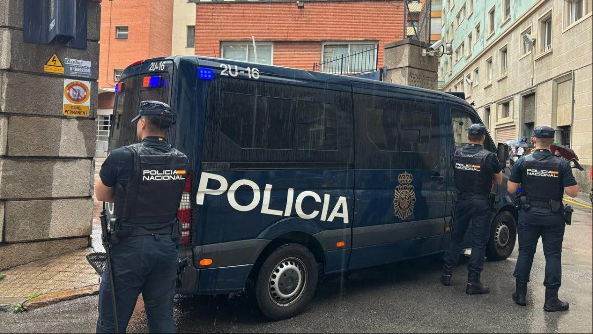 Investigan la muerte de un hombre por un disparo en la espalda en un chalet de Estepona