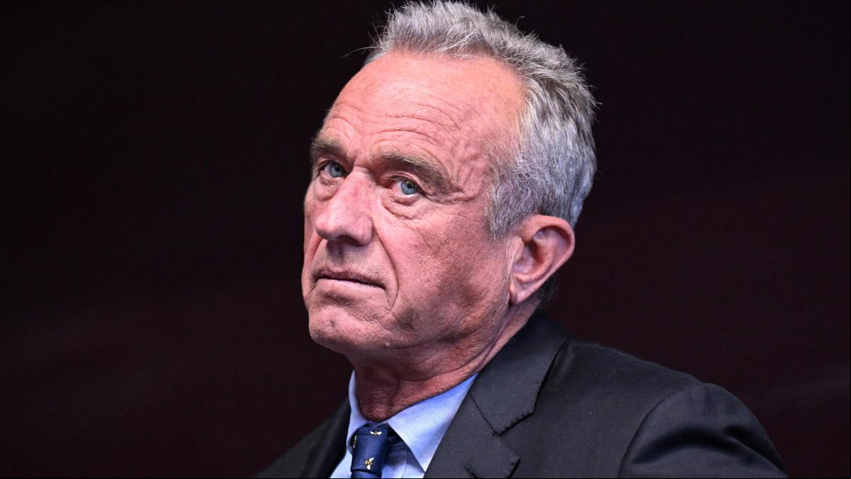 El independiente Robert F. Kennedy Jr. se retirará el viernes por falta de votantes y fondos