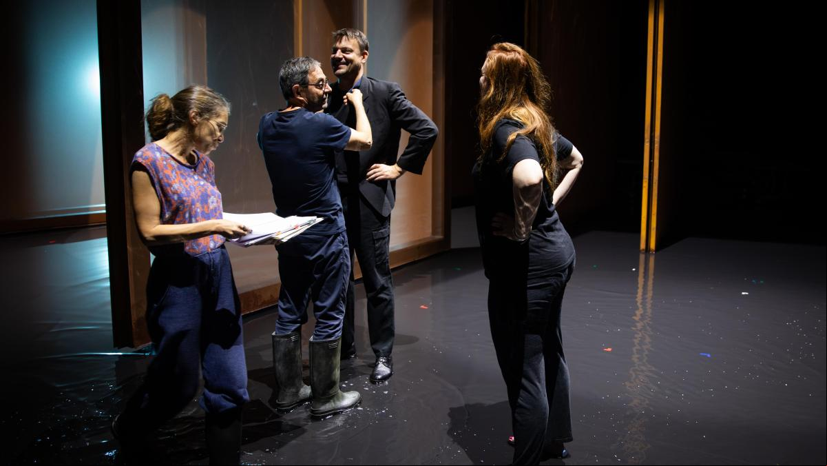 “Ese momento en que ves si provocas lo que buscabas...”: los nervios del estreno de Àlex Ollé
