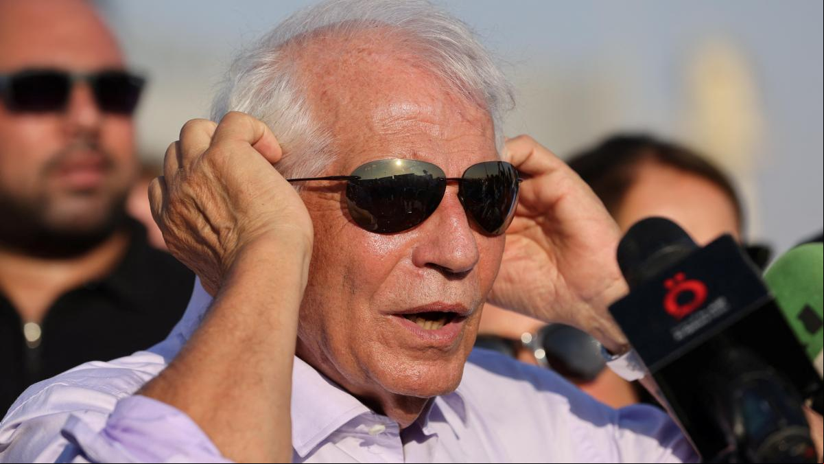 Josep Borrell inicia en las puertas de Gaza su gira por Oriente Medio