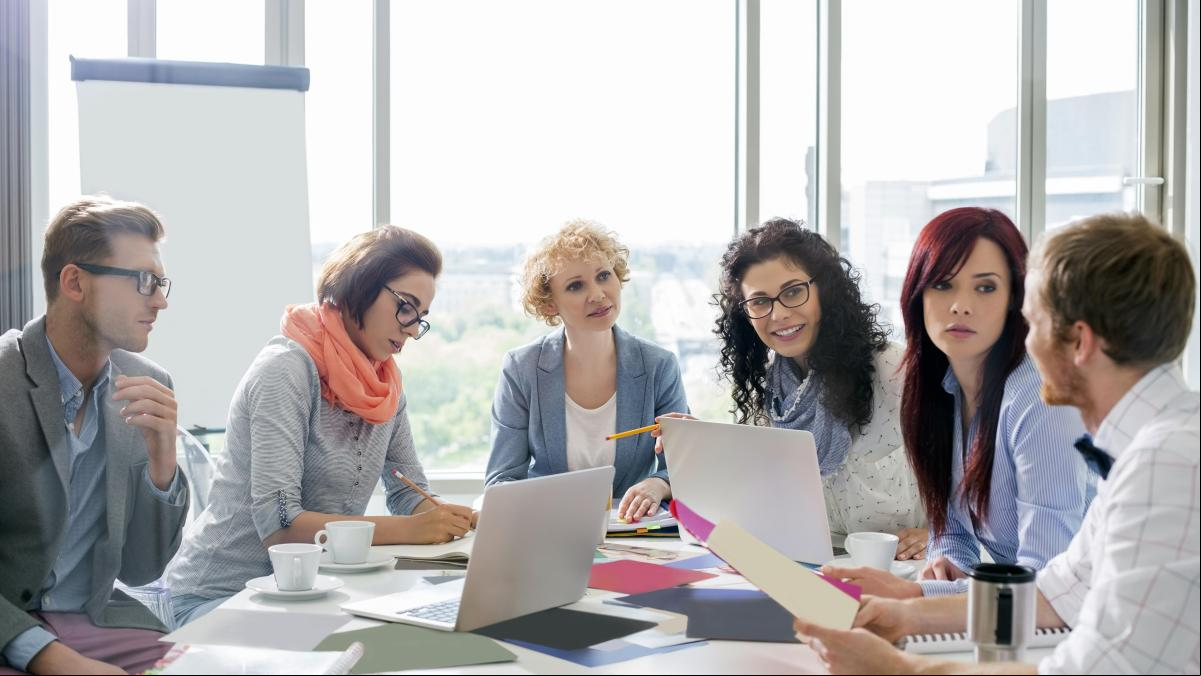 Crecen las solicitudes de másters en tecnología y profesiones reguladas