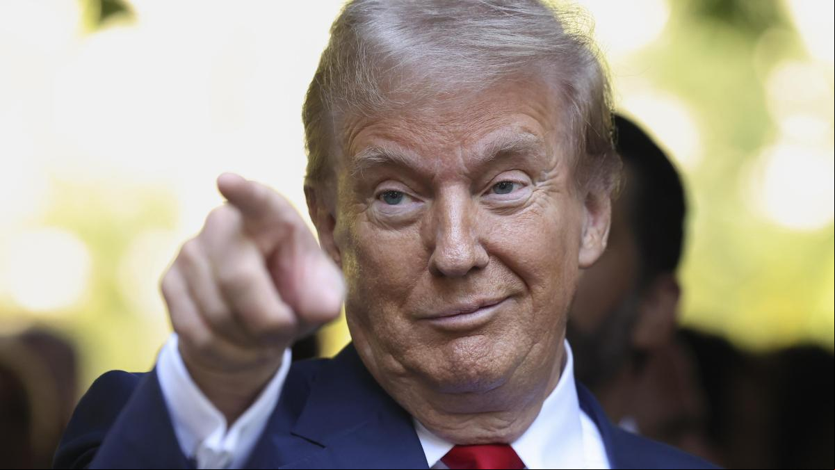 Trump pide que vuelva a la televisión un presentador que lleva 19 años muerto