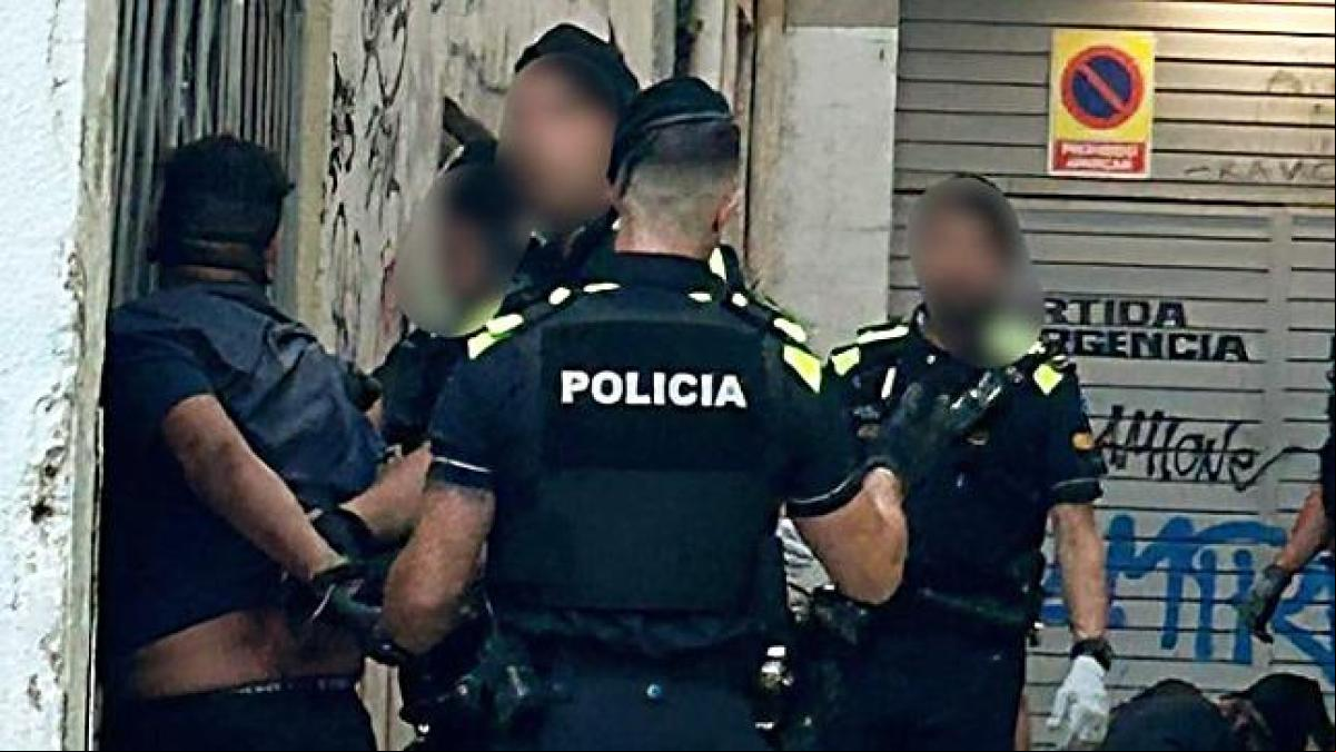La Guardia Urbana de Badalona arresta a un multirreincidente detenido 58 veces