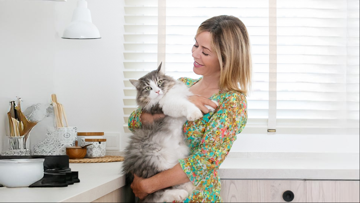 María Adánez, actriz: “Yo estoy enamorada de mis gatos porque no están al servicio del hombre”