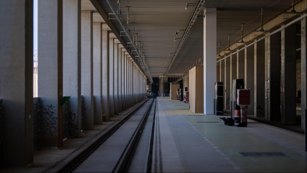 Primeras pruebas con trenes de alta velocidad en el interior de la Sagrera