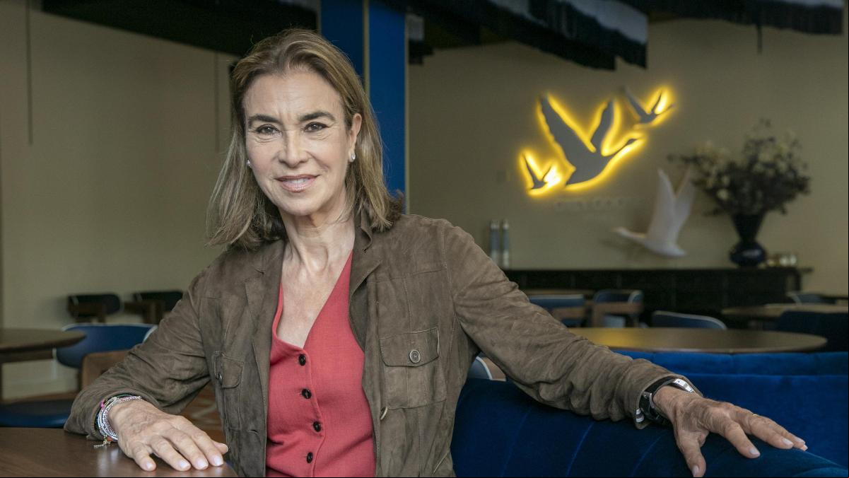 Comprar cadáveres para heredar: Carmen Posadas narra la cara B del Titanic