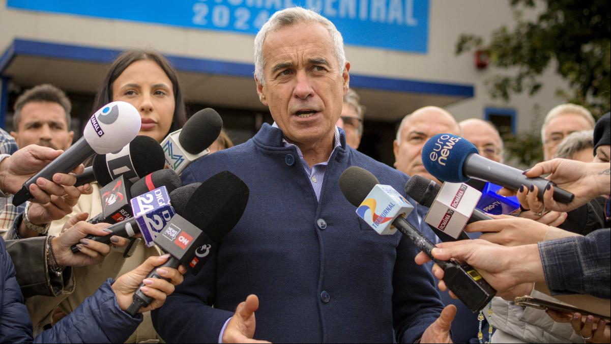 El Constitucional rumano ordena repetir la primera vuelta de las presidenciales, que ganó un prorruso