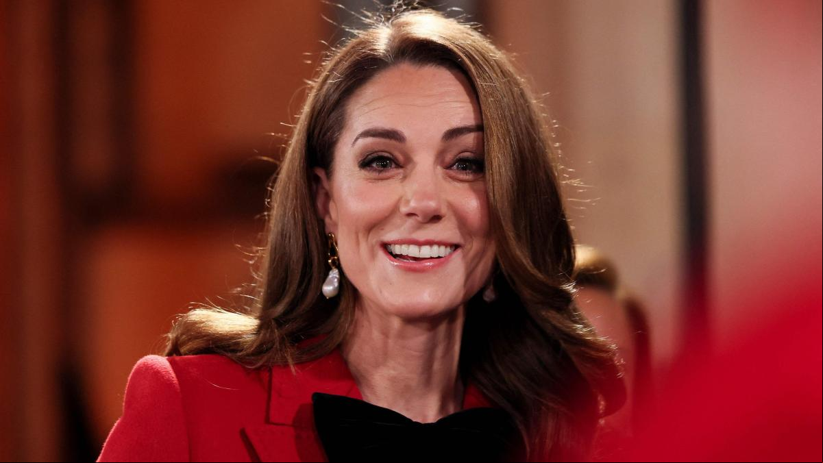 Stradivarius se inspira en Kate Middleton: su abrigo más deseado cuesta menos de 60 euros