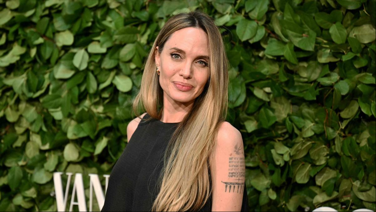 Angelina Jolie recela por qué siempre quiso dirigir una funeraria: “Es mi carrera perdida”